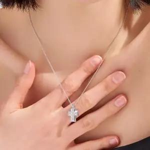 18k 어반 크로스 모이사나이트 목걸이