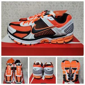 [국내매장용] 나이키 줌 보메로5 FB9149-800