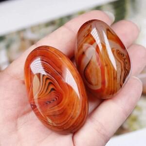 1pcs 자연 부드러운 마노 돌 치유 크리스탈 Geode 광물 표본 마다가스카르 공예 장식 석영 수족관 돌 zui x