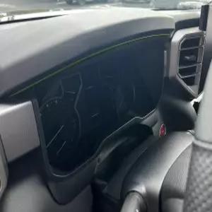 상부 계기판 클러스터 액센트 오버레이 - 2022-2026 툰드라와 호환 가능