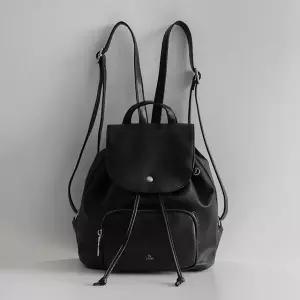 /라이니 자체제작 심플 플랩 레더 백팩 lm-7092c