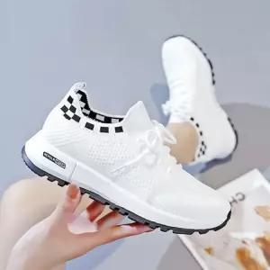 가벼운 러닝화 스니커즈 니트 키높이 운동 데일리슈즈 여자헬스운동화 여성조깅화