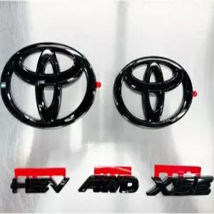 정품 도요타 2025 + 캠리 하이브리드 XSE 4륜 구동 블랙 엠블럼 오버레이