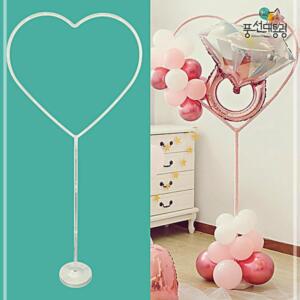 [2개구성] 웨딩아치 작은하트 기념일꾸미기 하트장식 하트 포토존 풍선대통령 생일장식 FLWFGKN00