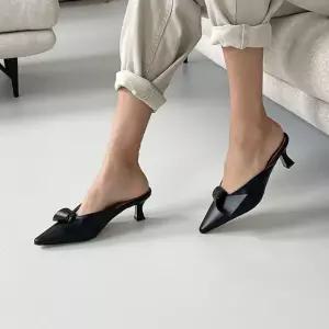 여성 스틸레토 뾰족굽 반리본크로스 슬리퍼 뮬구두 직장인편한구두 여성뮬샌들 여성뮬