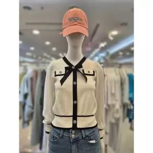 [부루앤쥬디] 세이브존03 쉬폰 배색 브로치 가디건 SAVBBKBQICD011B_P369968176