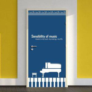 시트지_건반 피아노 리폼 위의 현관문