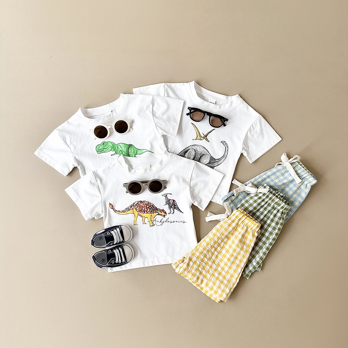 새 아기 옷 세트 유아 공룡 인쇄 탑 + 그리드 반바지 아기 소년 소녀 캐주얼 아기 세트 신생아 여름 아기 옷 2 개/대/세트