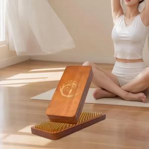 나무 발 마사지 보드 나무 요가 보드 침술 발 마사지 천연 보드 초보자용 구리 못 보드