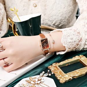 트렌디한 여성용 레트로 사각 쿼츠 시계, 블랙 가죽 스트랩, 로즈 골드 프레임, 로마 숫자, 스타일리시 패션 손목시계