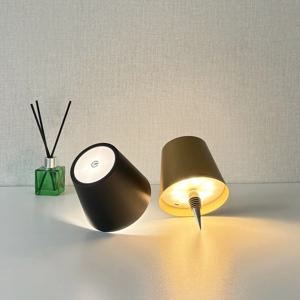 USB 충전 병 테이블 램프 터치 컨트롤 3색 및 무단계 조광 나이트 램프 레스토랑 바 와인 병 데스크 라이트