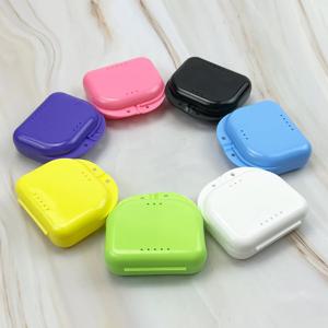 구강 위생 치과 기구 케이스, 틀니 트레이 박스, 치과 교정 교정기, 리테이너 케이스, 벤트 홀, 50 개