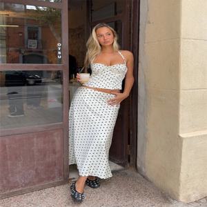 폴카 도트 2피스 여성 세트 시크 슬리브리스 오프숄더 홀터 캐주얼 크롭탑 맥시 스커트 세트 2026 휴가 스트릿룩