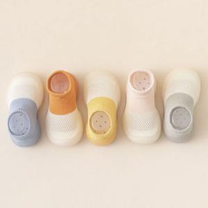 아기 양말 신발 유아 색상 매칭 귀여운 어린이 소년 인형 부드러운 밑창 어린이 플로어 스니커즈 베이비 유아 소녀 첫 걸음마 신발