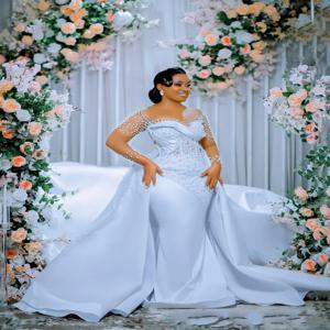 맞춤 제작된 정교한 일루젼 수제 비즈 아플리케 머메이드 웨딩드레스 롱 슬리브 드 노비아스 (탈부착 가능한 스커트 포함)