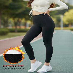 여성용 겨울 레깅스, 내부에 보온 플리스 소재로 제작되어 러닝, 요가 및 추운 운동 시 편안함을 유지하는데 적합합니다.