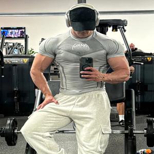 여름 피트니스 운동 슬림핏 통기성 반팔 남성용 피트니스 러닝 트레이닝 사이클링 티셔츠에 적합