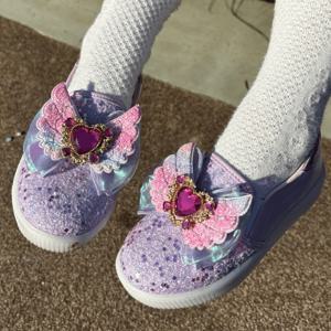 줄리 하트 윙 LED 여아 슬립온