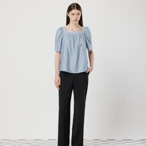 [씨씨콜렉트] 스퀘어넥 셔링 블라우스 C253MSC009