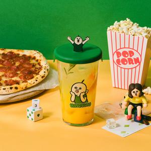 X빵빵이의 일상] 빨대 구멍 속 빵빵이 메롱컵