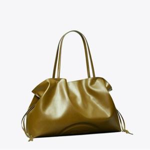 [공식][26SS] 엘라 리사이클 드로스트링 토트 - 다크 올리브