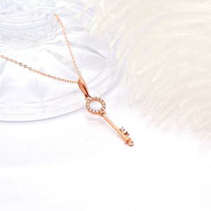 오팔하우스 14k 열쇠 큐빅 목걸이 OPKYN0785