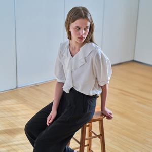 [코인코즈]프릴 카라 블라우스_DW5MB729