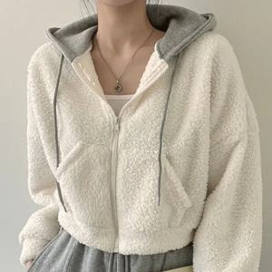 [패션시그널] 양털뽀그리패턴 후드숏점퍼 A37C3E