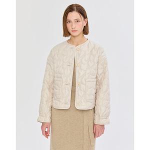 질스튜어트 뉴욕 여성 25SS 시즌오프 아이보리 경량 퀼팅 숏점퍼 JSJU5A100IV