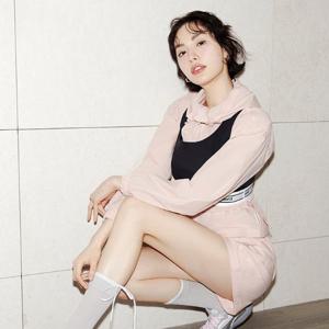 르꼬끄 여성 에어리텐션 크롭 루즈핏 후드 자켓 QQ222LJK51