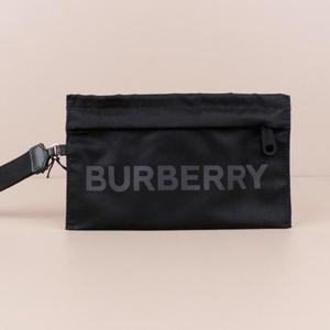 버버리 나일론 스트랩 파우치 블랙 80528401