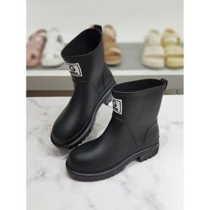 한슈 세이브존03 쿠키 블랙 베이직 레인 부츠 3cm HS640046kr