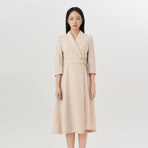 [린(의류)]모즈네 사이드 플리츠 원피스 (LGOPPE9700)