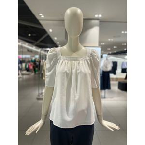 [씨씨콜렉트] C253MSC009 스퀘어넥 셔링 블라우스