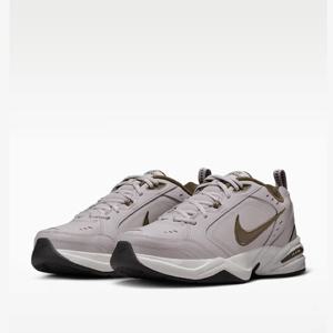 나이키 국내매장판 남성 스니커즈 에어 모나크 4 415445-200