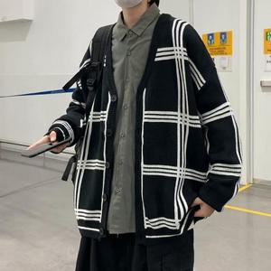 [짝꿍닷컴] 남성 루즈핏 체크 디자인 단추 가디건 자켓 IS-JK16