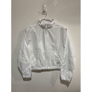 [뉴발란스]뉴발란스 W 에센셜 경량 스탠넥 우븐자켓 NBNAG2W412