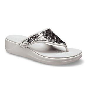 크록스 샌들 우먼 몬터레이 메탈릭 웨지  플립 206303-0GO