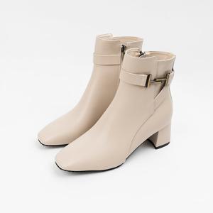 [신난다슈] 여성 앵클 부츠 힐 6cm 숏 앵글 부츠 소가죽 발편한 쿠션 통굽 GDR253081 베이지