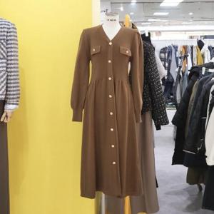 르피타 DP01 금장버튼 브이넥 니트 원피스 L244UOKB03