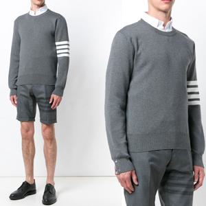 톰브라운 밀라노 스티치 사선 완장 니트 그레이 MKA202A