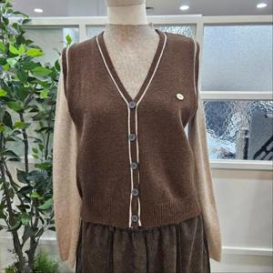 부루앤쥬디 sh06 라인배색니트베스트 BR BBRLVT001B