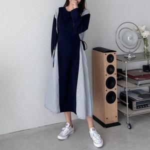 루즈핏 하이디 배색 긴팔 롱 원피스 ar24305