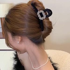 [루즈루나] 써니 꼬임 우아한 벨벳 큐빅 올림머리 헤어 집게핀