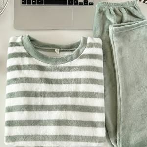 TEMU 가을, 겨울용 부드러운 플리스 남성용 잠옷 세트. 따뜻한 녹색 및 흰색 플란넬, 긴소매, 긴 바지 특징. 클래식하고 스타일리시한 투피스 잠옷, 아시아 사이즈