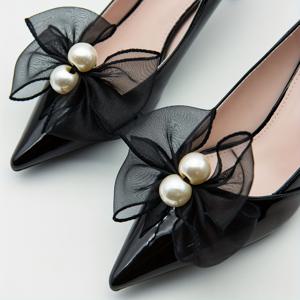 TEMU 검은색 인조 진주 리본 디자인 신발 클립 한 쌍, 탈부착 가능한 스타일리시한 장식으로 신발을 더욱 빛나게 합니다.