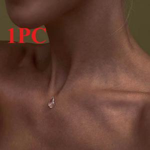 TEMU 싱글 아이스 골반 목걸이: 업무 및 캐주얼 외출에 완벽하며 추수감사절 선물로 이상적입니다. 섬세한 물고기 체인과 스타일리시한 디자인, 가볍지만 튼튼하며 세련된 느낌을 주는 제품입니다.