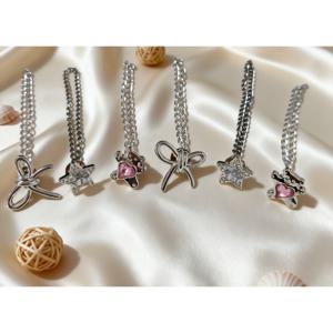 TEMU 여성용 조절 가능한 커프 클립, 의류 밑단 조절기, 바지 다리 고정기, 리본과 곰 장식 포함. 셔츠, 스커트, 청바지, 머리띠 등에 적합. 재봉 필요 없음, 분리 가능하고 내구성 있음