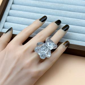 TEMU 다양한 색상의 스타일리시하고 고급스러운 젤리 베어 반지. 남녀 모두에게 적합하며, 일상복, 파티, 선물용으로 완벽합니다.