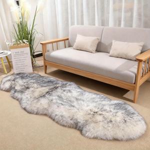 TEMU 두꺼운 플러시 샤기 양가죽 러그 - 바닥, 침대, 거실에 적합한 불규칙한 양가죽 - 흰색-회색 팁 인조 퍼 매트, 미끄럼 방지 스웨이드 백킹, 세탁기 사용 가능한 아늑한 침대 스프레드